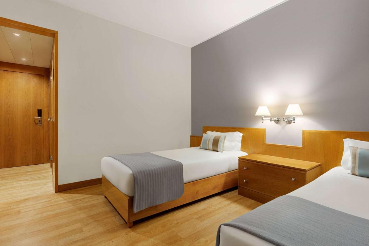 Tryp By Wyndham Montijo Parque Hotel Kültér fotó